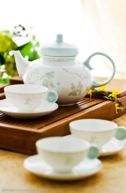 茶具 陶瓷 瓷器 清新 温馨 干净 生活百科 家居生活 摄影图库 300dpi